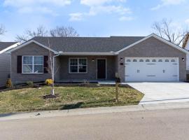 Brand NEW home among the Nook in Hamilton, Ohio, loma-asunto kohteessa Hamilton