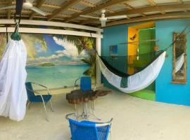 LES HAMACS AUX SAINTES BIS, luxury tent in Terre-de-Haut