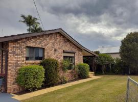 QUIET PROPERTY BY THE RIVER, Hotel in Kempsey