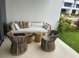 Villa 4-min walk to the beach