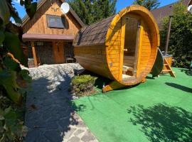 Chalúpka Sokolí dvor s wellnesom, hotel in Terchová