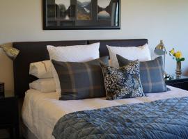 Mt Rosa Lodge Boutique Vineyard Accommodation, hotel di Gibbston