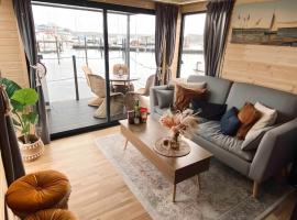 Hausboot AHOY Masal, boat in Lübeck