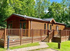 Devon Comfort Lodge - A Stylish Getaway in Devon, cabaña o casa de campo en Chudleigh