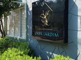 Casa Jardim Guest House, hotel em Carolina