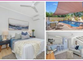 Walk to Strand Sleeps*4 2 Bedroom 1.5 Bath Central Location, apartment in Townsville