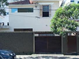 Sobrado 3 Qtos Santos A 200 mts Praia - Gonzaga a 600 - 3 Vagas Gar, casa rústica em Santos