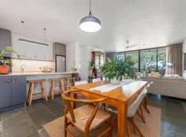 10 Dash Apartment, Dunkirk, hotel in Sheffield Beach