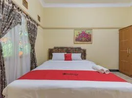 RedDoorz Syariah at Bumi Eyang Enin Homestay Tasikmalaya