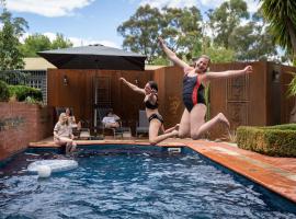 Eden Yarra Valley: A Garden Oasis for large groups, hotell i Yarra Glen