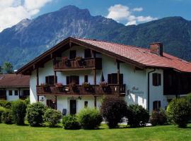 Gut Fallenstein, hotel bajet di Bayerisch Gmain