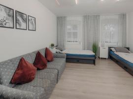 WOLSKA APARTMENT 80m2 - 7 people, 3 rooms, hotel with parking in Wrocław