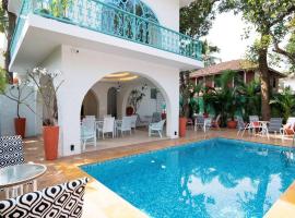Villa Viva 10BR with Private Pool, hotel in Siolim