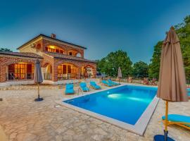 Villa Happy Holiday Višnjan, hotel a Višnjan