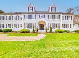 Plum Paradise, holiday home in Barnstable