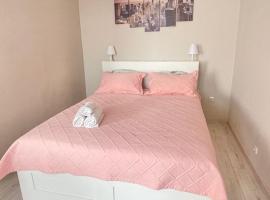 # 50 Солнечная комфортная студия, holiday rental in Atyraū