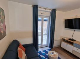 FRIDA T2 avec sa terrasse By UnSejourANancy Fr، فندق في نانسي