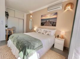 Oásis de verão- 2 bedrooms flat with swimming pool, hotel em Sagres