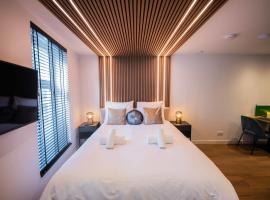 Luxurious 35m2 Designer Studio, hotel em Eindhoven