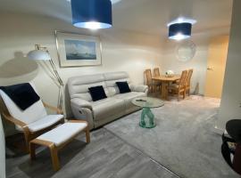 Lovely 2 bed apartment in Crosby, parkimisega hotell Liverpoolis