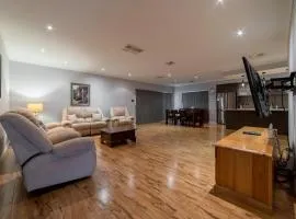13 Home Close To Swan Valley In Brabham