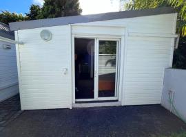 Charmant Studio avec jardin, maison de vacances à Saint-Denis