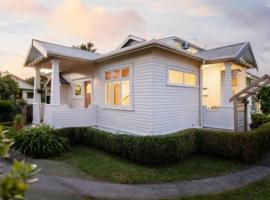 Villa near CBD and Globox Arena, vila v destinaci Hamilton