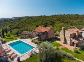 Villa Malini with Pool, Sauna and Fenced Garden