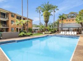Dunes Holiday Apartment Unit 8, hotel in Coffs Harbour