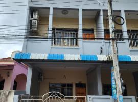 SaamSaao HomeStay Betong สามสาวโฮมสเตย์เบตง 4 Bedroom House for Rent, kuća za odmor ili apartman u gradu 'Betong'