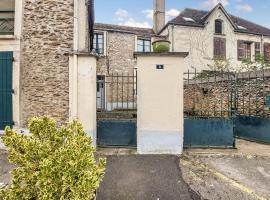 Stunning Home In Champeaux With Kitchen, Ferienhaus in Moisenay