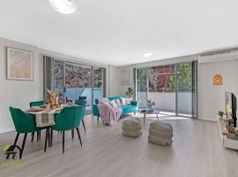 Entire apartment in Hornsby, hotel con estacionamiento en Hornsby