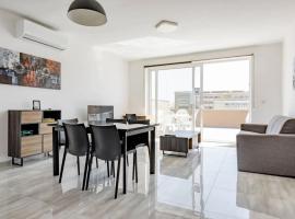 F12 Room 1, Private Room two single beds shared bathroom in shared Flat, hotel di Msida