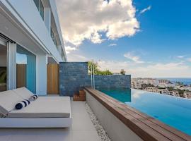 Luxury triplex + pool, jacuzzi - SissiPark Azul, hotel de lujo en Acantilado de los Gigantes