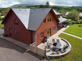 Beech Tree Eco Lodge, cabin in Brecon