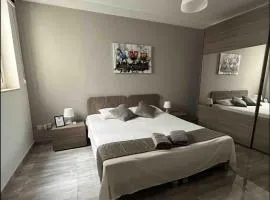 F10 Room 1, Private Double room with private bathroom in shared Flat