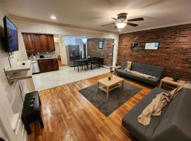 Stylish 3 bed, minutes to NYC!, family hotel in Jersey City