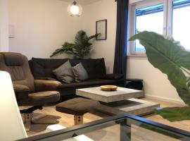 Modernes 2,5 Zimmer Apartment in Eppelborn, privater Eingang, eigener Parkplatz und Terrasse, Deine Ferienwohnung in Eppelborn mitten im Herzen des Saarlandes, готель у місті Eppelborn