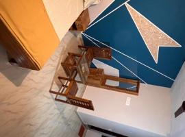 Hotel lucky, hotel v destinaci Bhāgamandala