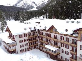 Appartamento Dolomiti 138 Villaggio Turistico, feriebolig i Carbonin