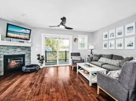 Lakescape, Modern 3BD Townhome Near Downtown and Wineries