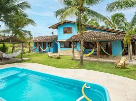 Recanto de tranquilidade próximo a Morro e Boipeba. Casa espaçosa com piscina a 5 minutos a pé da Praia., vacation home in Garapuá