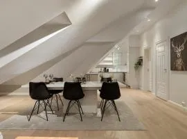 ARCTIC HOMES - Premium Retreat