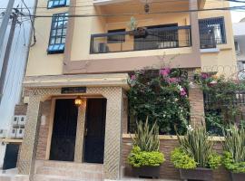 Residence Adja Binta Kane Sour, hotel in zona Mosque of the divinity, Dakar