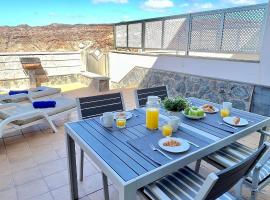 Spacious House with Pool Views and BBQ, Eternal Summer Serenity, Hotel in Mogán
