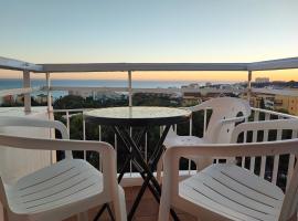 Hercules Paradise 531 Apartamento con vistas al mar Mediterráneo en Benalmádena a pasos del centro y su vibrante Zona Comercial disfruta de una experiencia única en la Costa del Sol Málaga Andalucía well-connected to the airport, hotel que acepta mascotas en Benalmádena