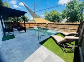 Relax in HTX POOL,15ppl,4br,4b