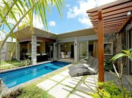2 bedrooms villa with private pool enclosed garden and wifi at Grand Baie 1 km away from the beach