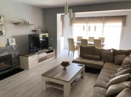 El Encinar de Carol, hotel v destinaci Mesones