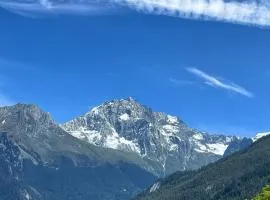 Chalet chaleureux à Courchevel avec vue sur la montagne